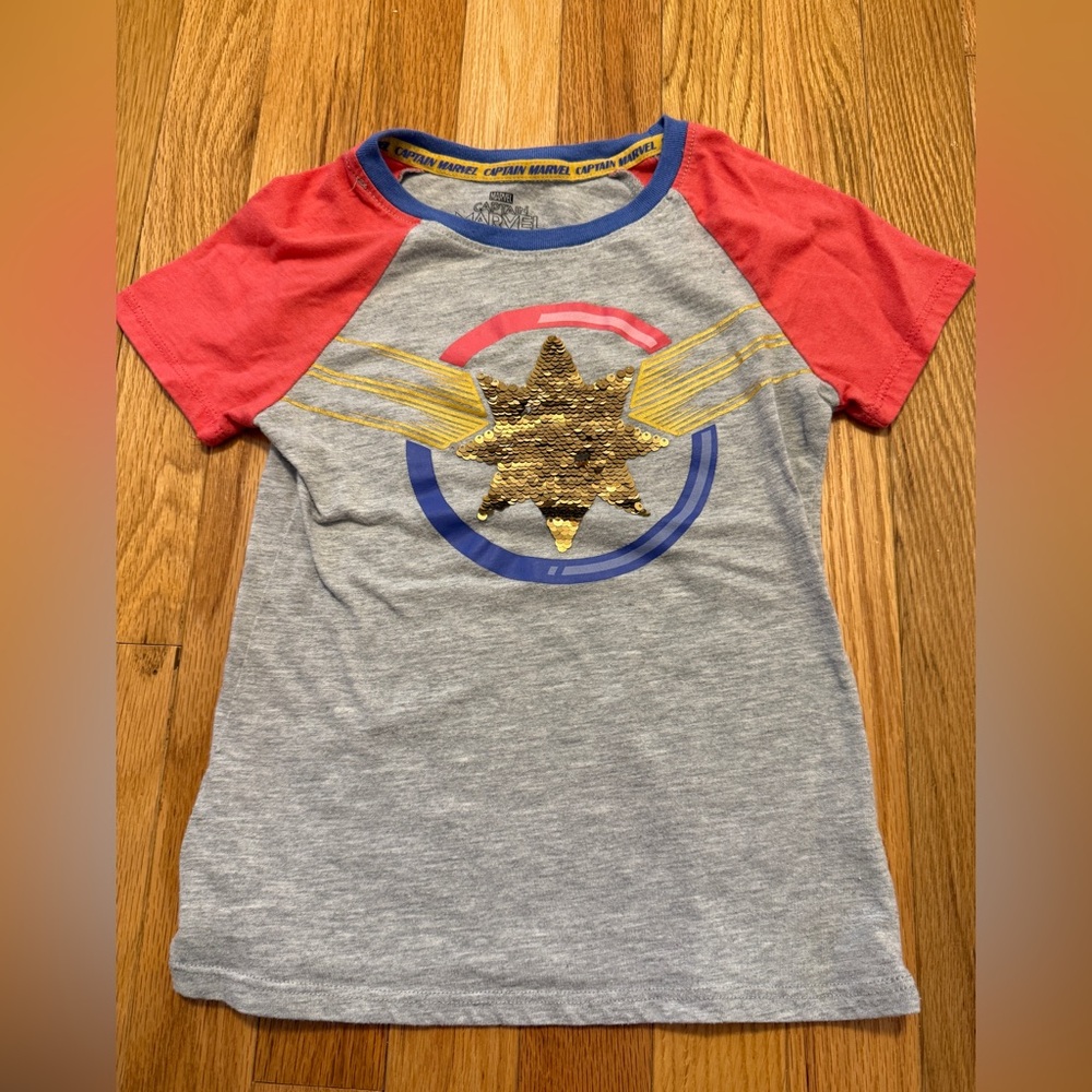 Girls’ Gray and pink captain marvel shirt